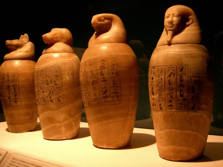 Nueva Acrópolis - Egipto, vasos canópicos