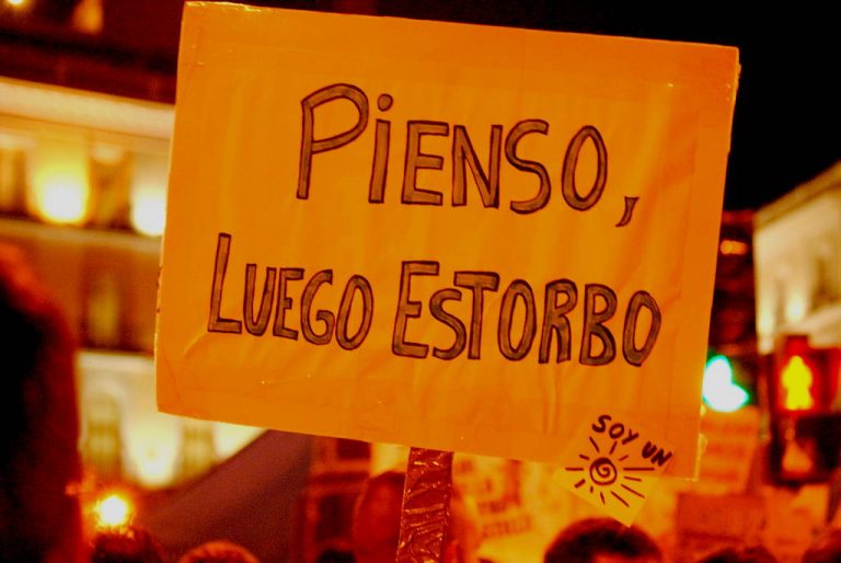 Nueva Acrópolis - Pienso luego estorbo